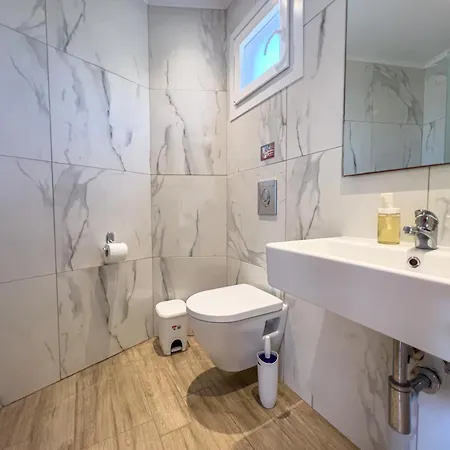 Yalos Maisonettes 펜션