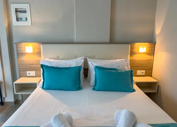 Yalos Maisonettes Casa de Férias *