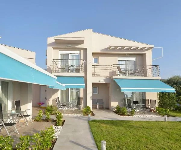 Yalos Maisonettes Casa de Férias *