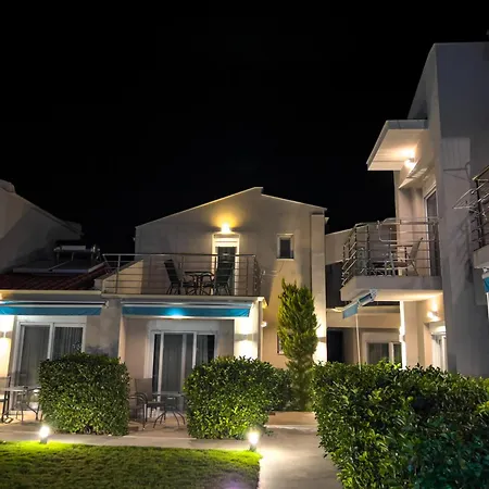 Yalos Maisonettes Ferienhaus *
