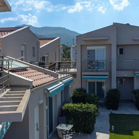 Yalos Maisonettes Ferienhaus *