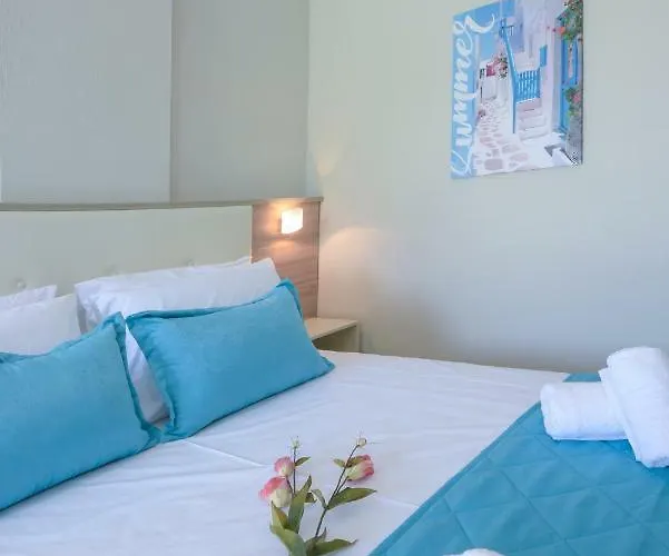 Yalos Maisonettes Tatil Evi *