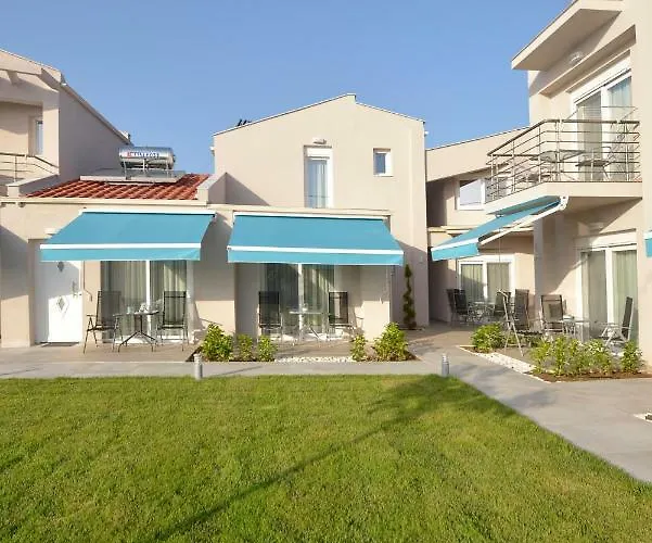 Yalos Maisonettes Tatil Evi Skala Sotiros